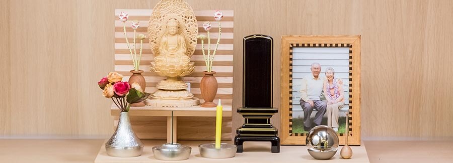 お位牌の置き方とは？お仏壇なしならどう飾る？持ち運び・お掃除方法も 