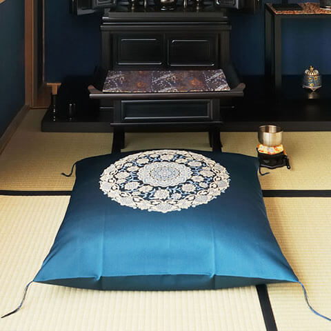 仏壇用座布団とは？色や柄に決まりはある？置き方・マナー・購入場所も