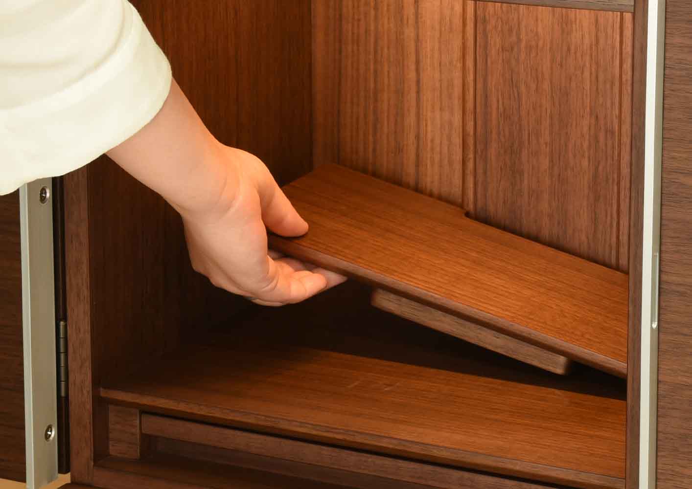 仏壇 シュシュⅢ ウォールナット 高さ40cm カイラ具足セット | お仏壇